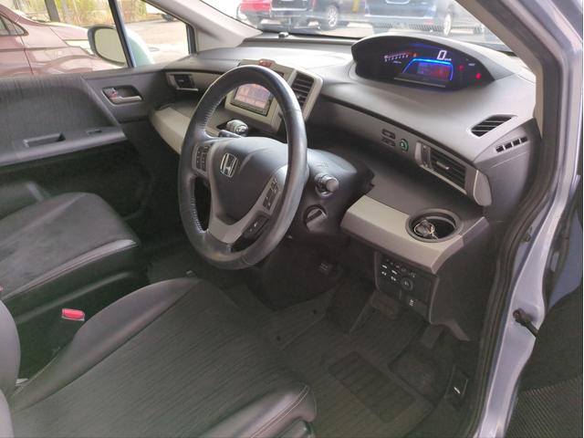 HONDA FREED HYBRID HYBRID PREMIUM EDITION