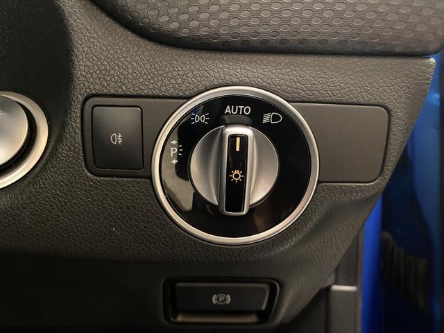 MERCEDES BENZ A-CLASS A180