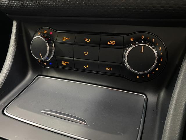 MERCEDES BENZ A-CLASS A180