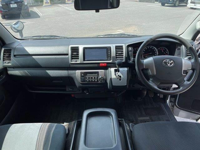 TOYOTA HIACE VAN LONG SUPER GL