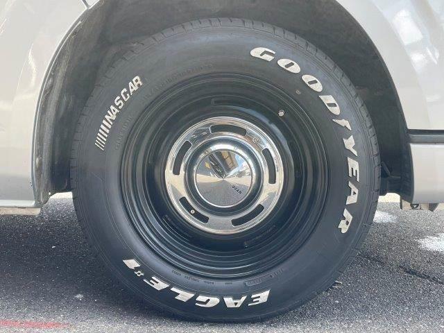 TOYOTA HIACE VAN LONG SUPER GL