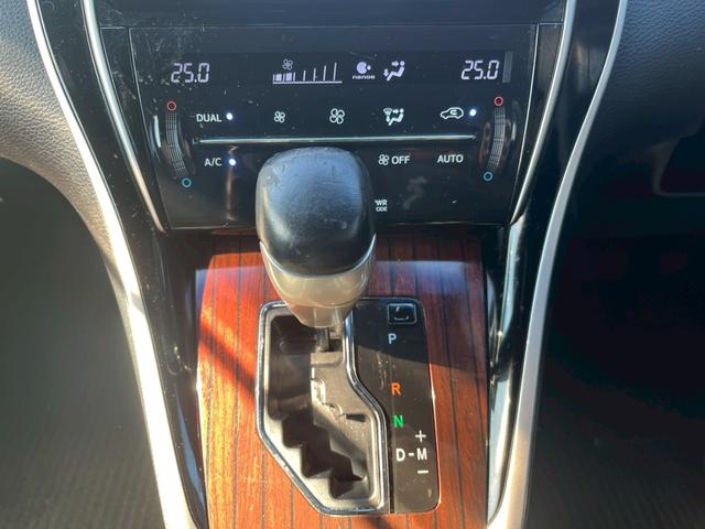 TOYOTA HARRIER PREMIUM