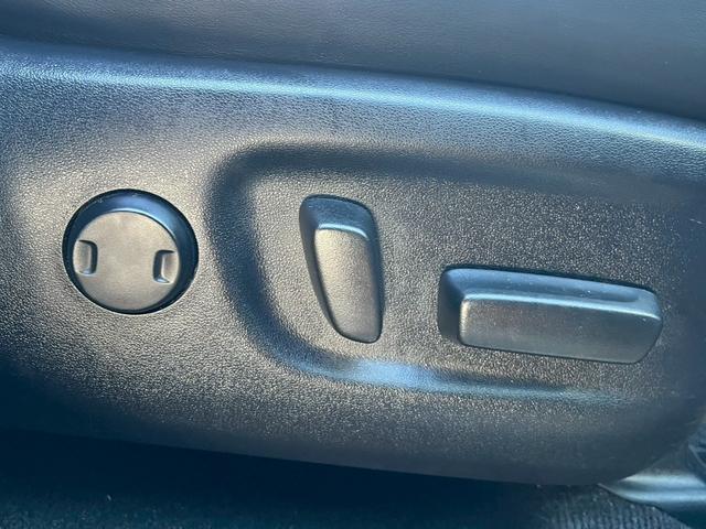 TOYOTA HARRIER PREMIUM