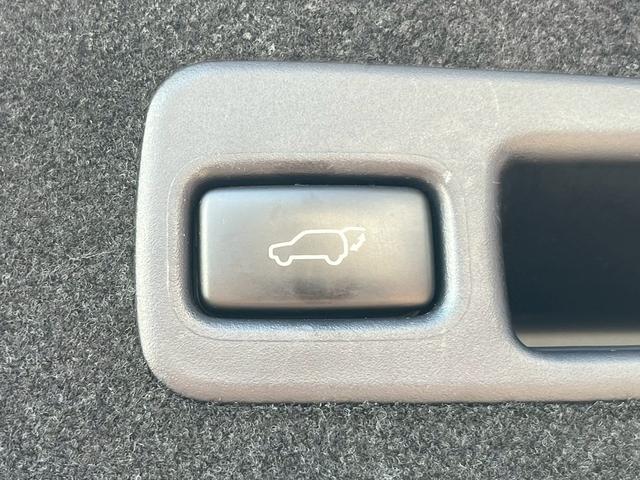 TOYOTA HARRIER PREMIUM