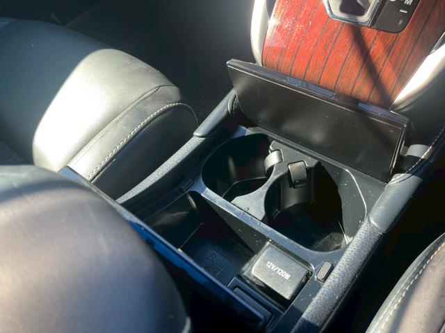 TOYOTA HARRIER PREMIUM