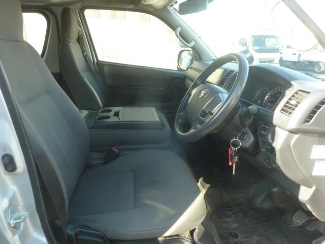 TOYOTA HIACE VAN LONG DX