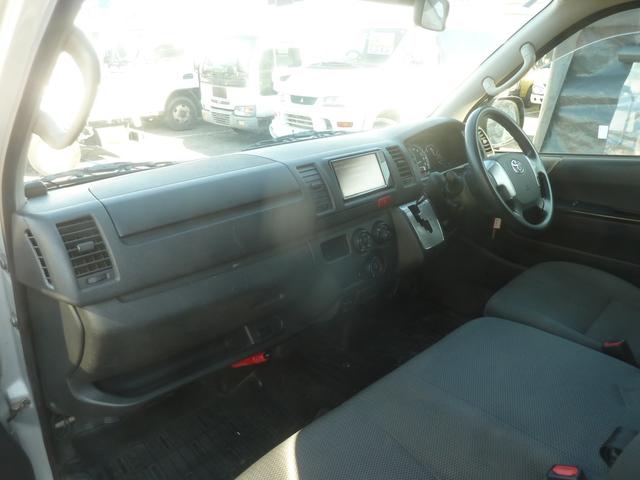 TOYOTA HIACE VAN LONG DX