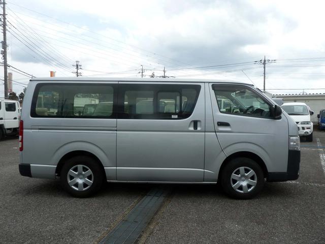 TOYOTA HIACE VAN LONG DX