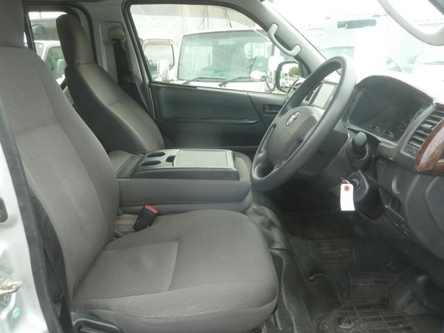 TOYOTA HIACE VAN LONG DX