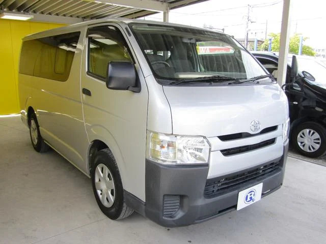 TOYOTA HIACE VAN LONG DX