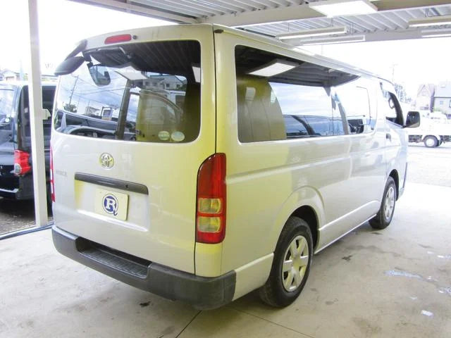 TOYOTA HIACE VAN LONG DX