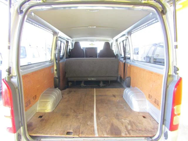 TOYOTA HIACE VAN LONG DX