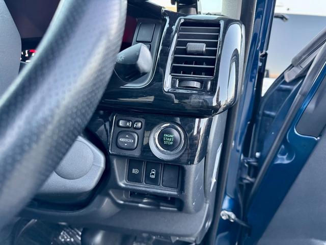 TOYOTA HIACE COMMUTER