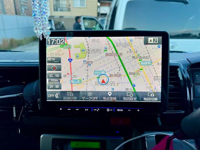 TOYOTA HIACE COMMUTER