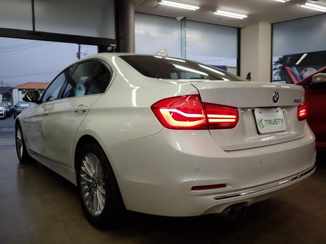 BMW 3 SERIES 320i LUXURY