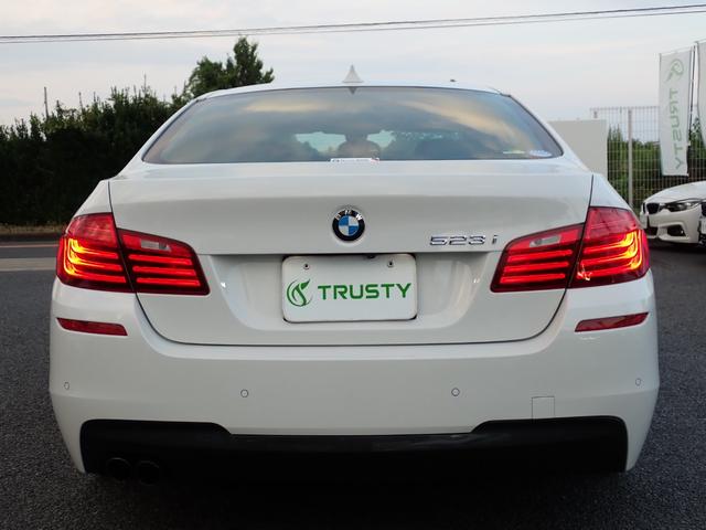 BMW 5 SERIES 523i M-SPORT