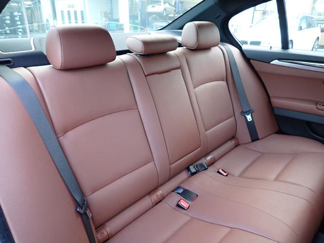 BMW 5 SERIES 523i M-SPORT