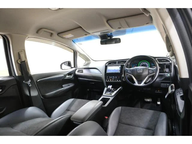 HONDA SHUTTLE HYBRID X