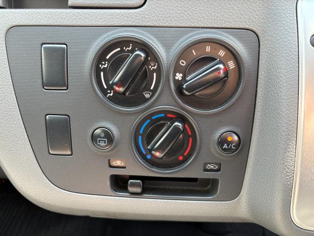 NISSAN CARAVAN LONG DX