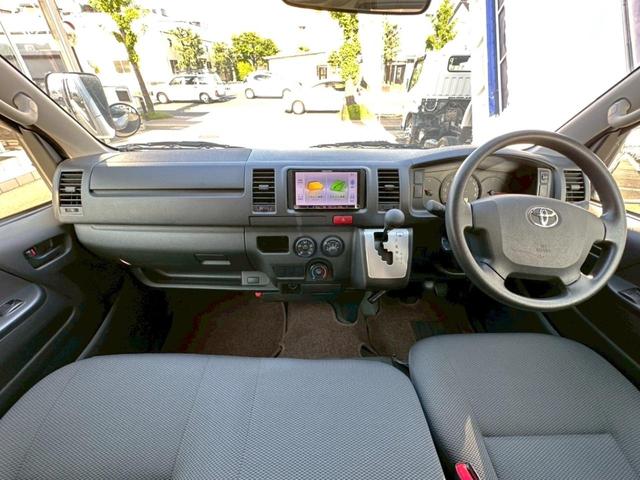 TOYOTA HIACE VAN LONG DX