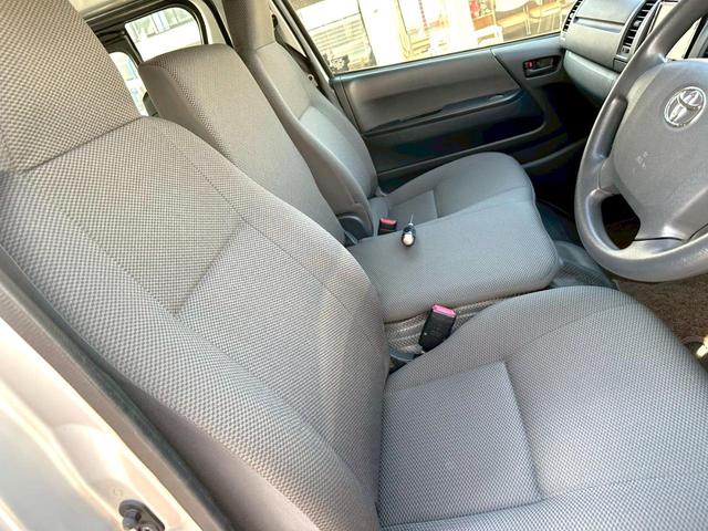 TOYOTA HIACE VAN LONG DX