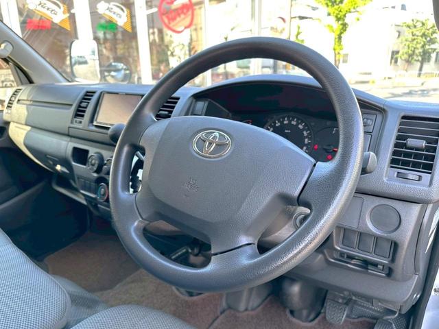 TOYOTA HIACE VAN LONG DX