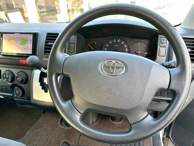 TOYOTA HIACE VAN LONG DX