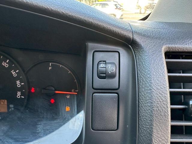 TOYOTA HIACE VAN LONG DX