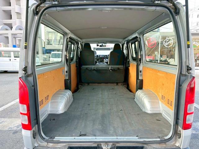 TOYOTA HIACE VAN LONG DX