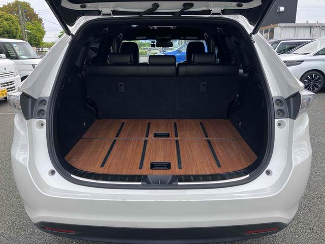 TOYOTA HARRIER PREMIUM