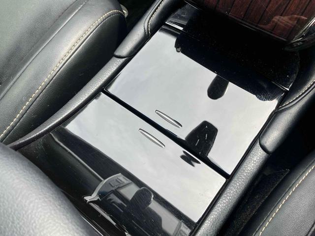 TOYOTA HARRIER PREMIUM