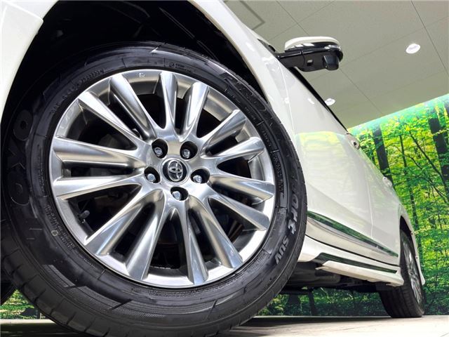 TOYOTA HARRIER PREMIUM