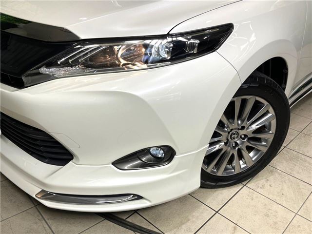 TOYOTA HARRIER PREMIUM