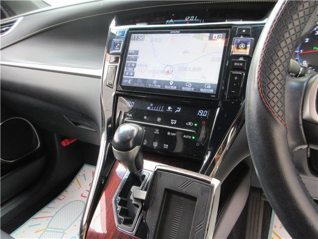 TOYOTA HARRIER PREMIUM