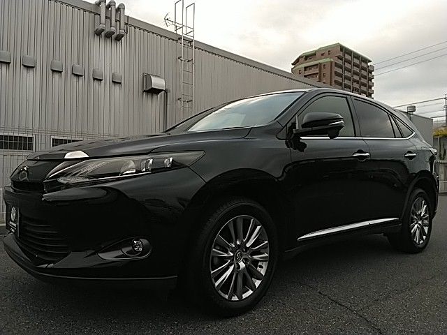 TOYOTA HARRIER PREMIUM