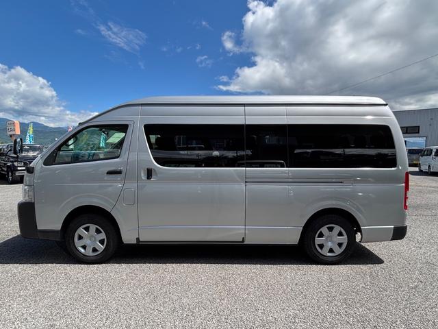 TOYOTA HIACE COMMUTER SUPER LONG GL