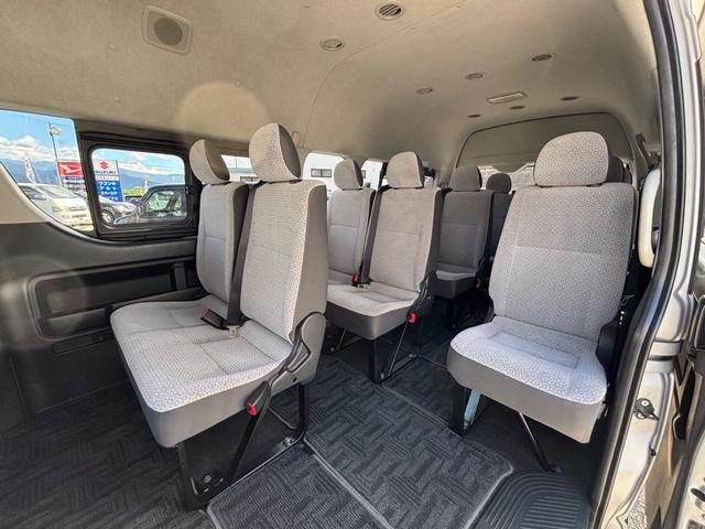 TOYOTA HIACE COMMUTER SUPER LONG GL