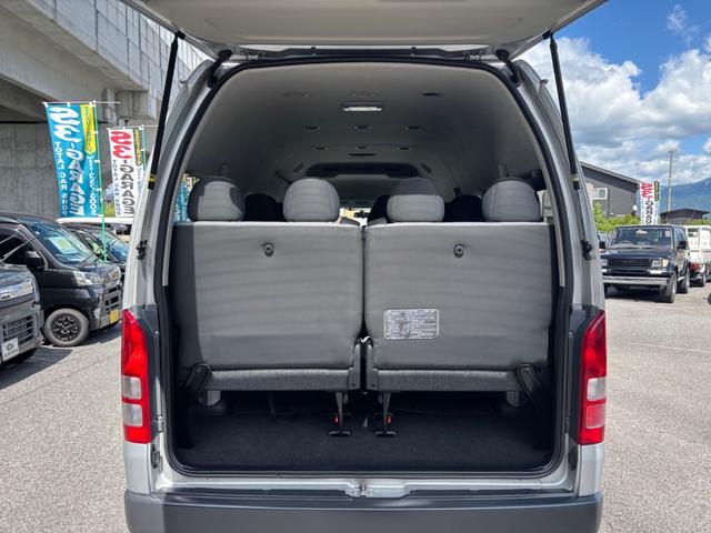 TOYOTA HIACE COMMUTER SUPER LONG GL