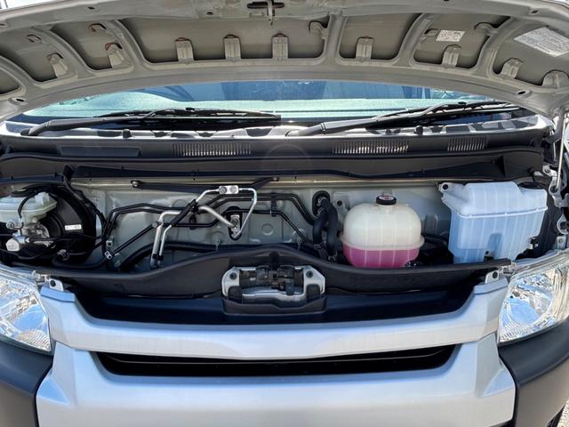 TOYOTA HIACE COMMUTER SUPER LONG GL