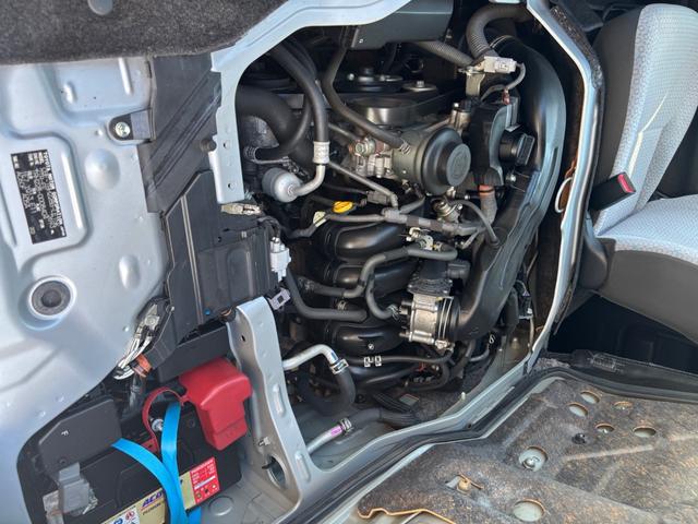 TOYOTA HIACE COMMUTER SUPER LONG GL