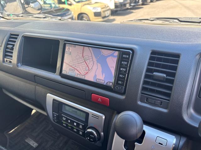 TOYOTA HIACE COMMUTER SUPER LONG GL