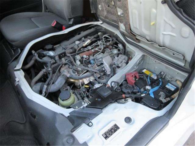 TOYOTA HIACE VAN LONG DX