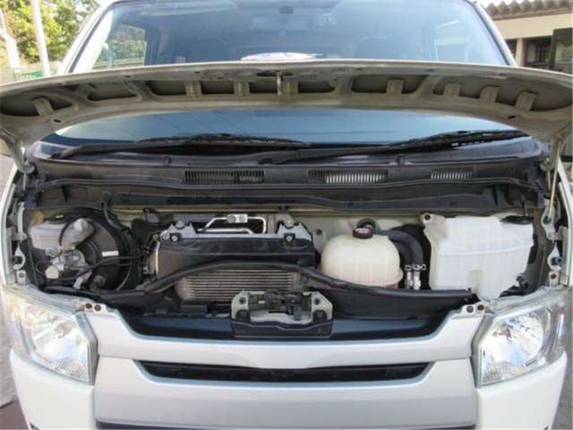 TOYOTA HIACE VAN LONG DX