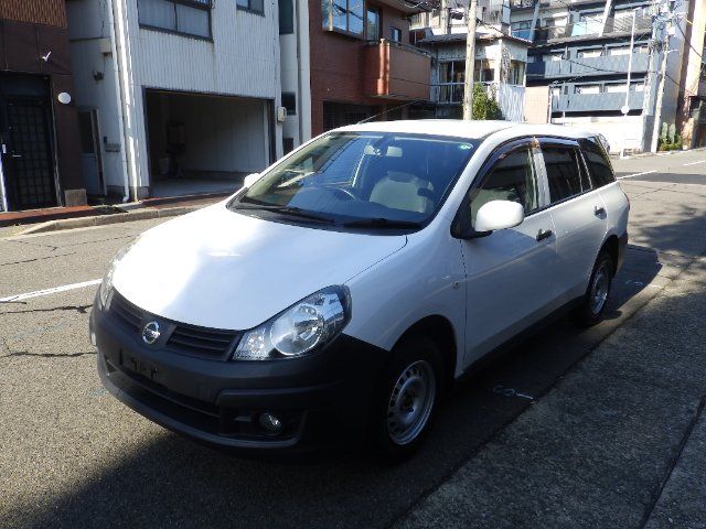 NISSAN AD VAN
