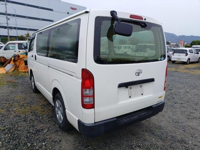 TOYOTA HIACE VAN DX